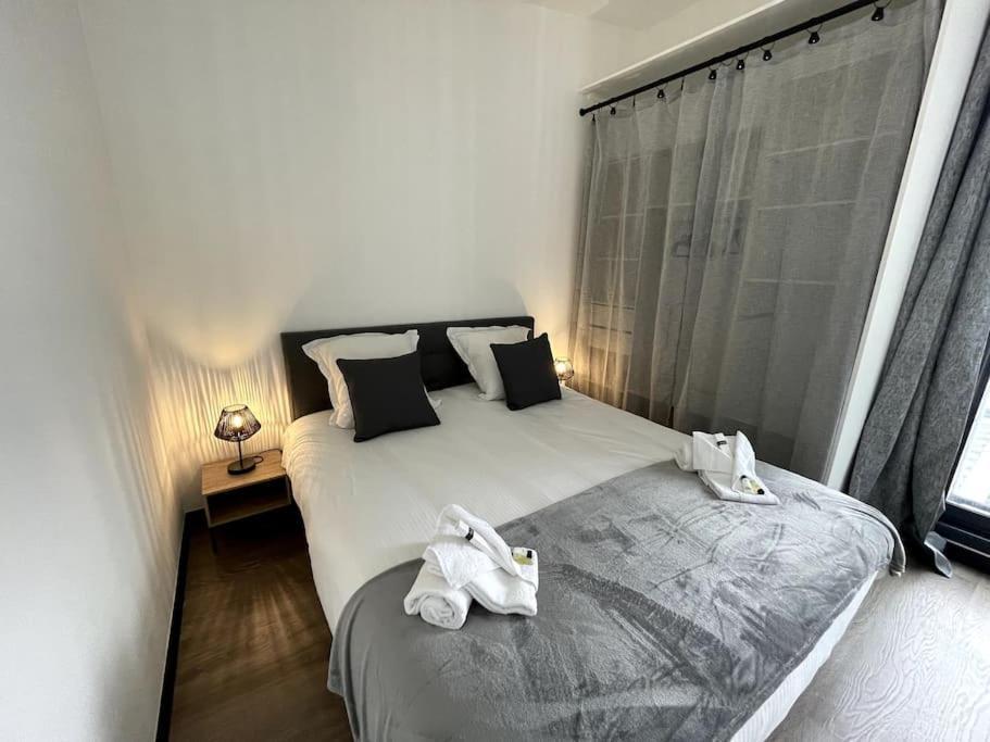 Superbe Loft Lumineux A Caen Apartment Bagian luar foto