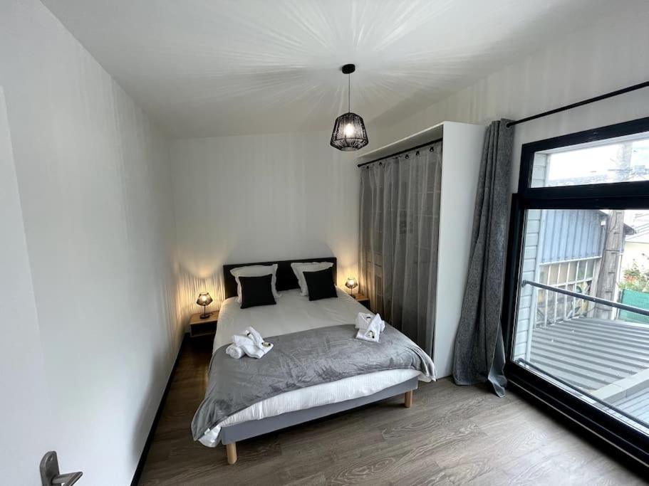 Superbe Loft Lumineux A Caen Apartment Bagian luar foto