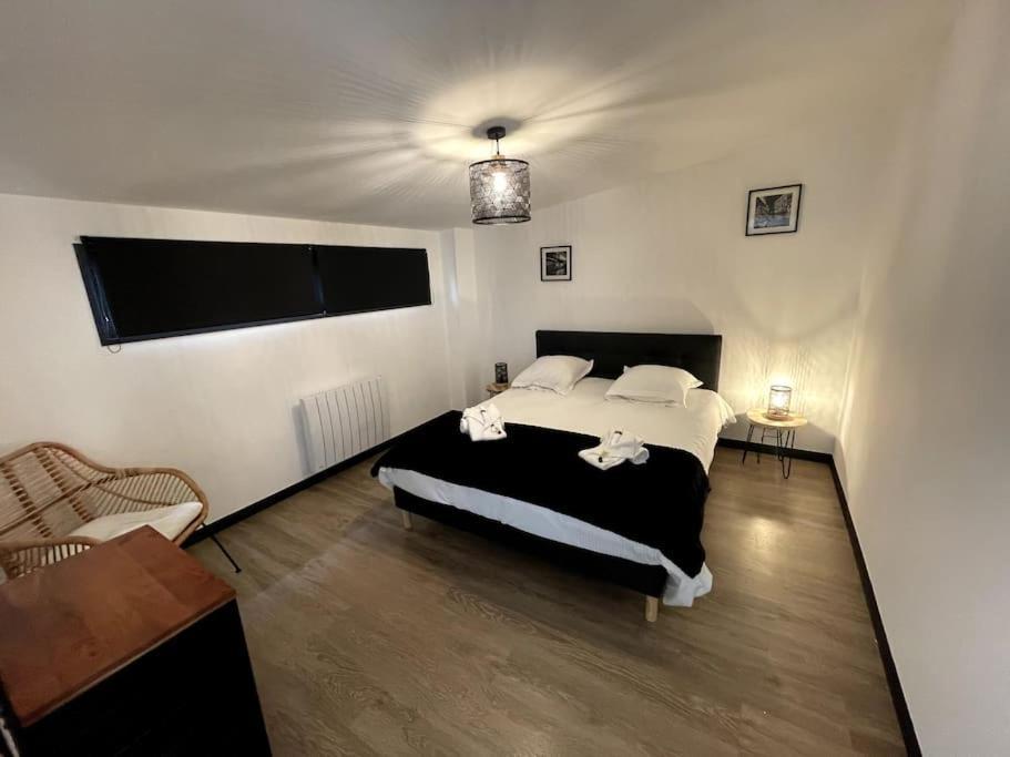 Superbe Loft Lumineux A Caen Apartment Bagian luar foto